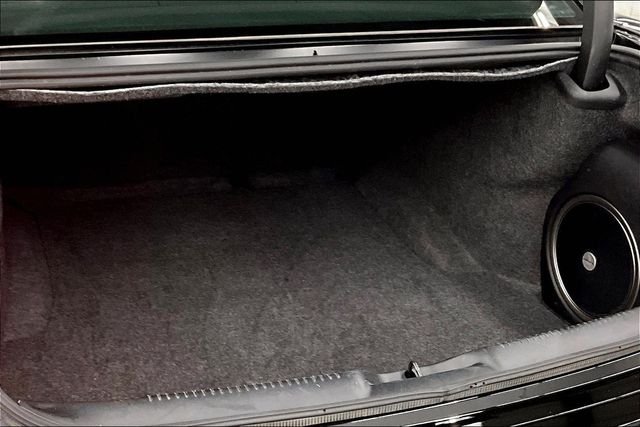 2023 Chrysler 300 Touring L - Photo 37