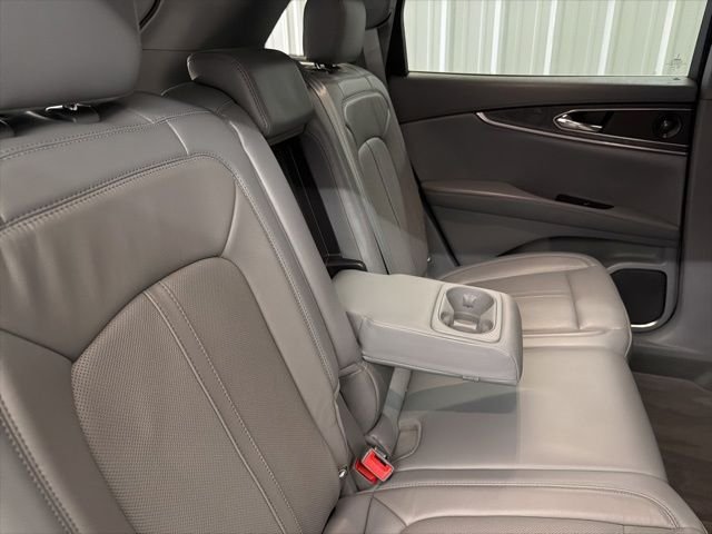 Used 2020 Black Lincoln Reserve image 18