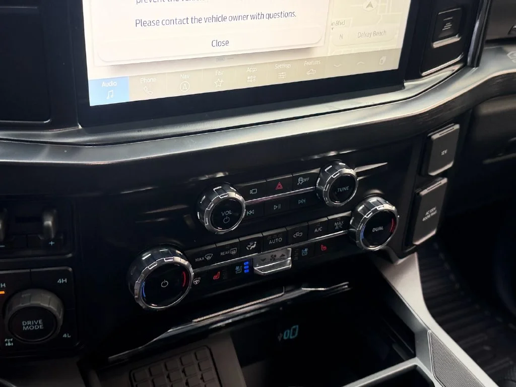 New 2027 Glacier Gray Metallic Tri-Coat Ford F-250® Lariat® image 15