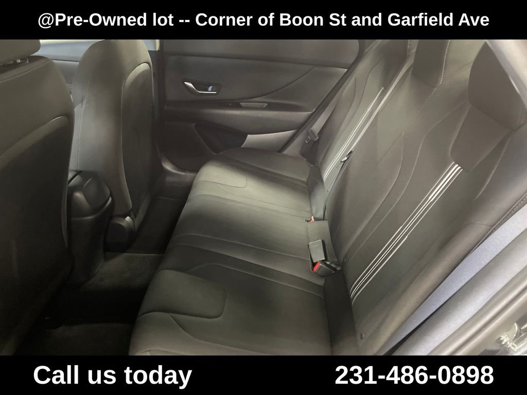 Used 2022 Gray Hyundai SEL image 26