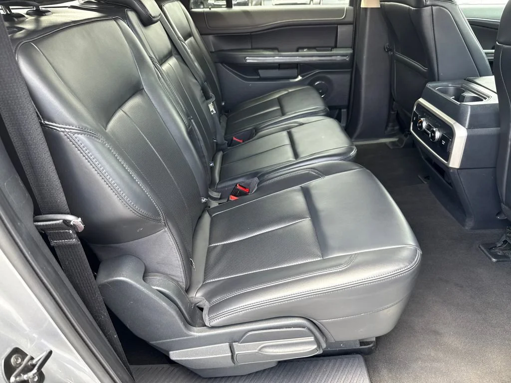 Used 2024 Silver Ford XLT image 17