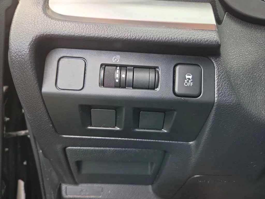 Used 2017 Black Subaru 2.0i image 25