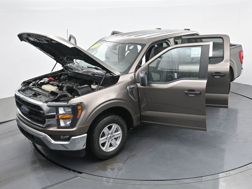 Used 2023 Gray Ford XLT image 38