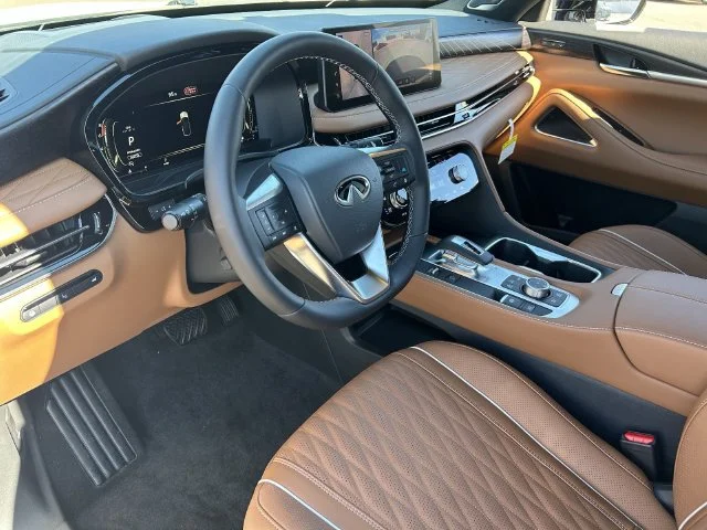 New 2027 2T RAD WHT INFINITI Autograph AWD image 19