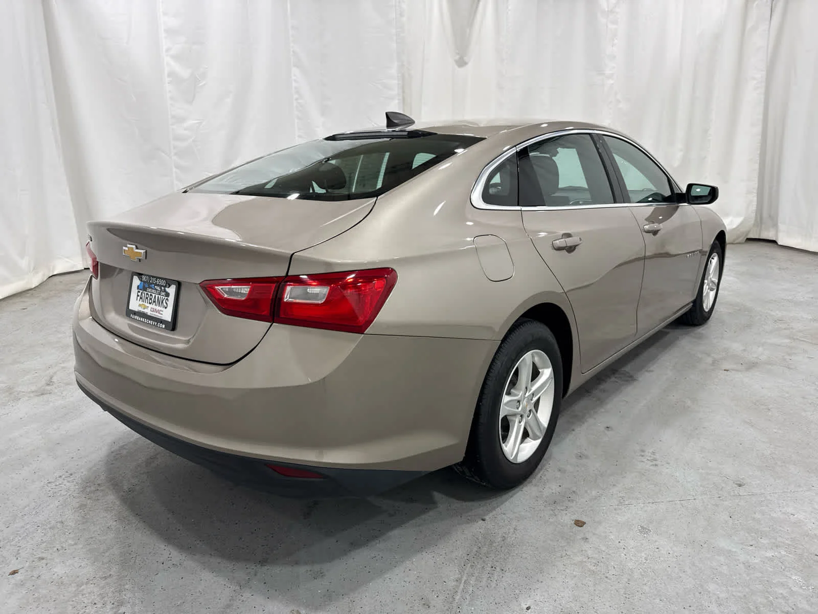 Used 2022 MINERAL GRAY METALLIC Chevrolet LS image 5