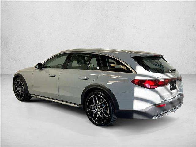 New 2026 MANUFAKTUR Alpine Grey Mercedes-Benz E 450 image 37