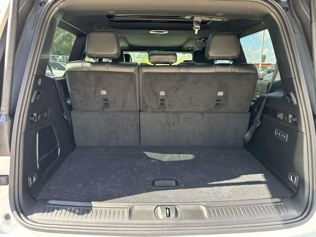 New 2026 White Jeep  image 10
