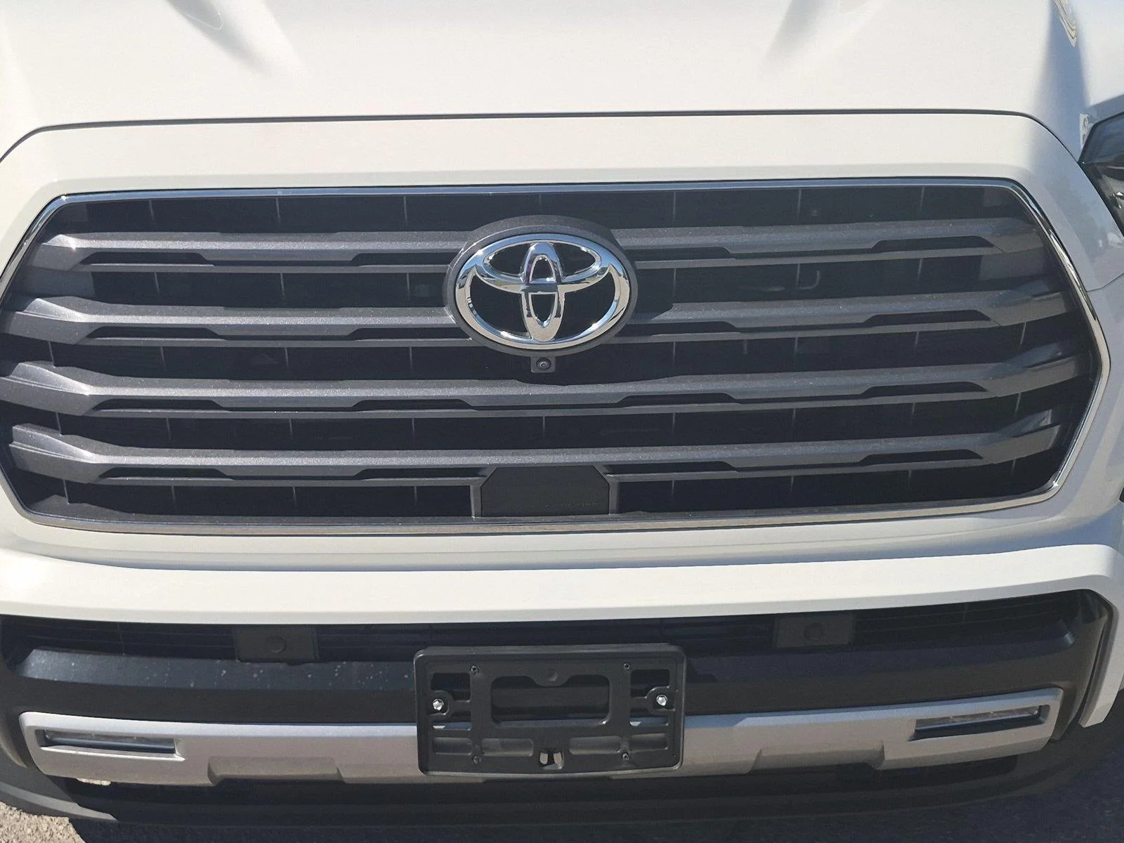 Used 2025 Ice Cap Toyota Limited image 13