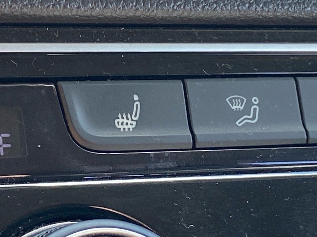 2022 Volkswagen Atlas SE w/Tech - Photo 10