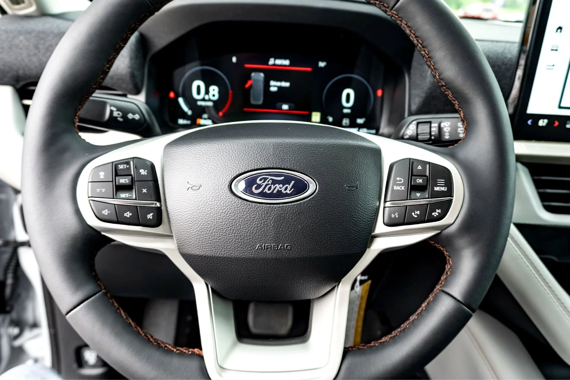 New 2026 Space White Metallic Ford Active image 12