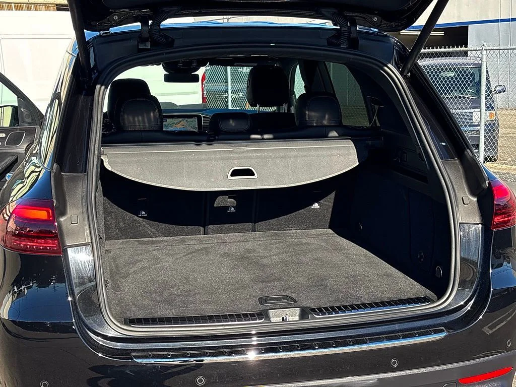 Used 2025 Black Mercedes-Benz GLE 450 4MATIC® image 28