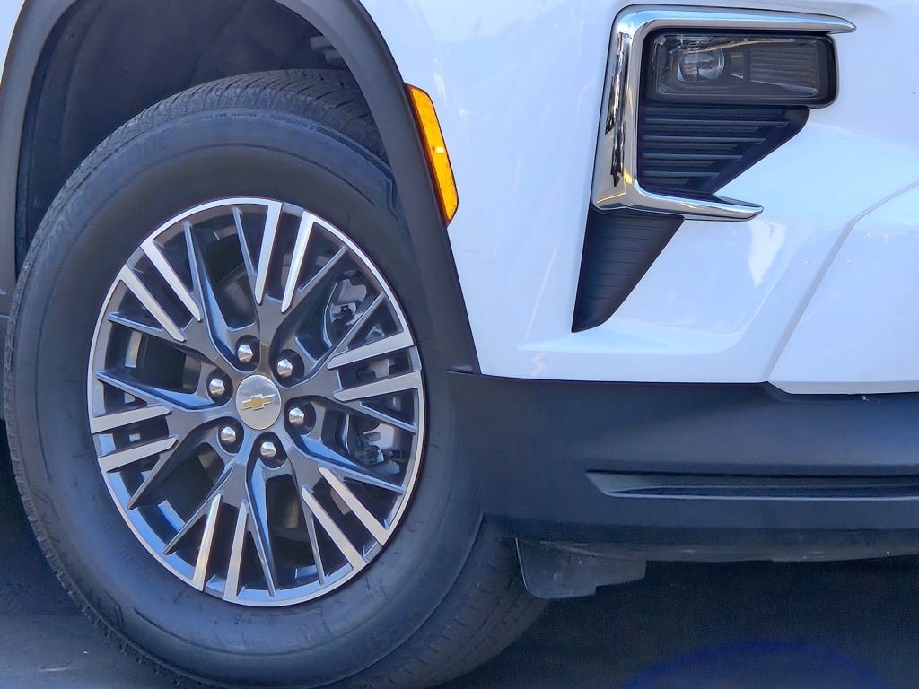 2026 Chevrolet Traverse LT - Photo 3