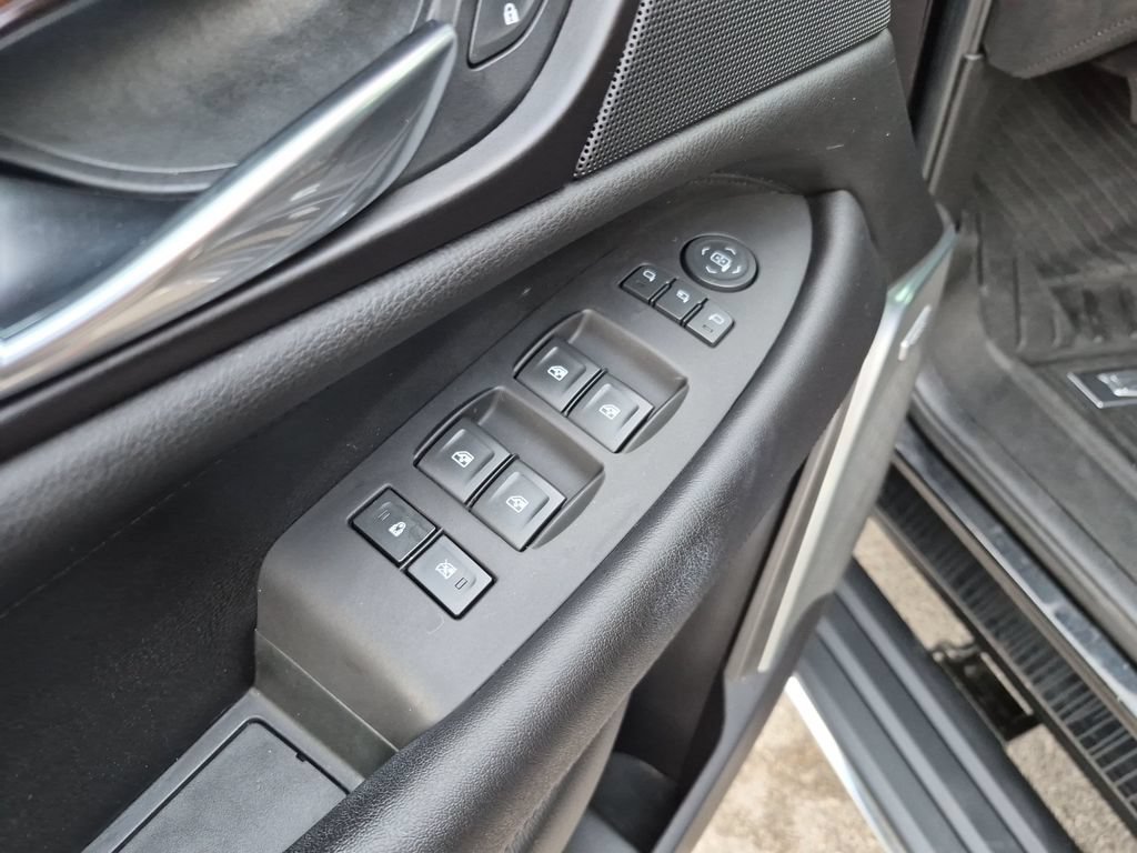 Used 2020 BLACK RAVEN Cadillac Premium Luxury image 21