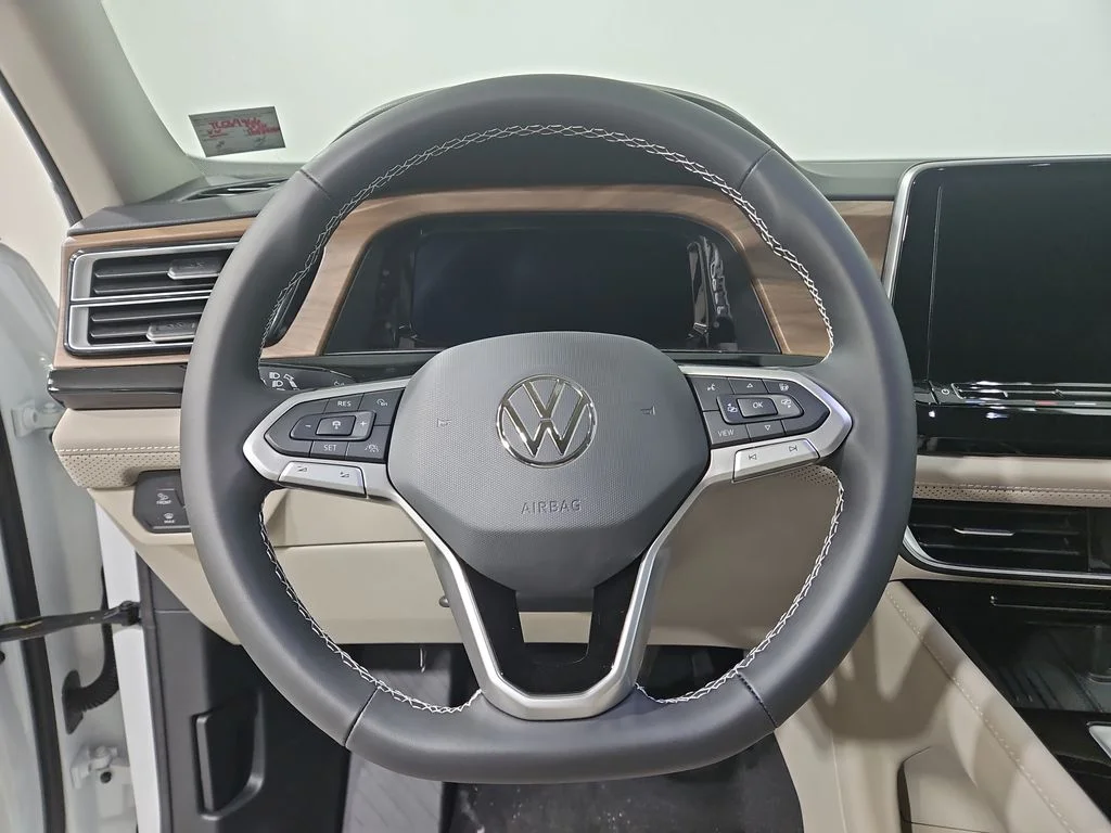 New 2026 White/off-white Volkswagen 2.0T SE w/Technology image 14