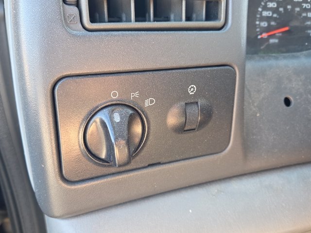 Used 2002 Black Ford XLT image 30