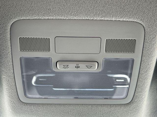 New 2026 White Hyundai SEL w/Two-Tone Roof image 25