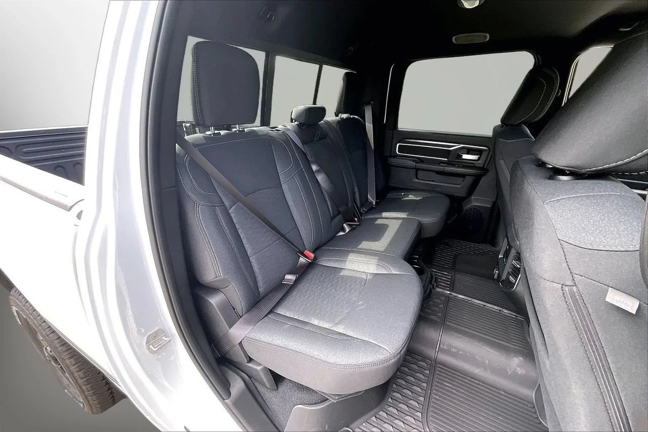 New 2026 Bright White Clear-Coat Exterior Paint RAM Big Horn image 19
