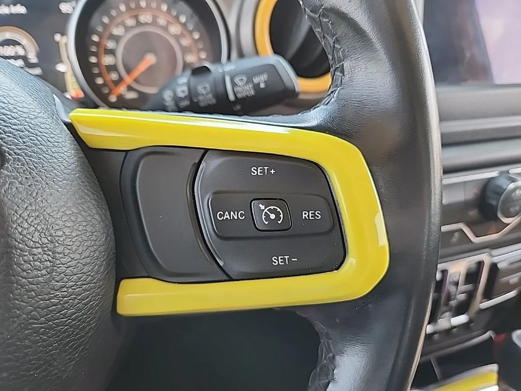 Used 2020  Jeep Unlimited Sport S image 18