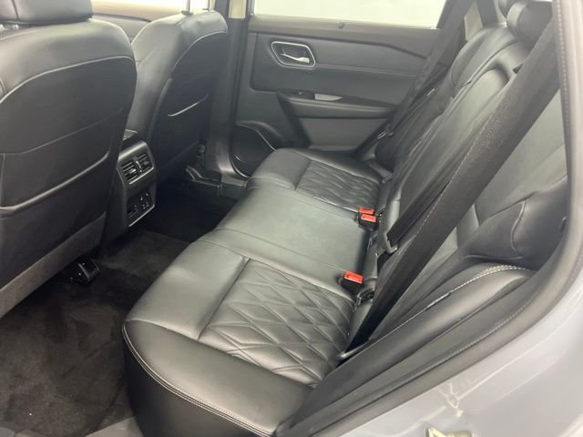 Used 2023 Boulder Gray Pearl Nissan Platinum image 11