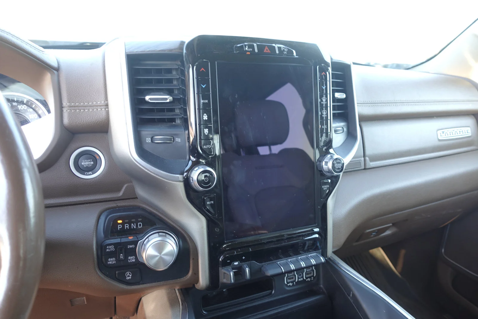 Used 2020 Patriot Blue Pearlcoat Ram Laramie image 21