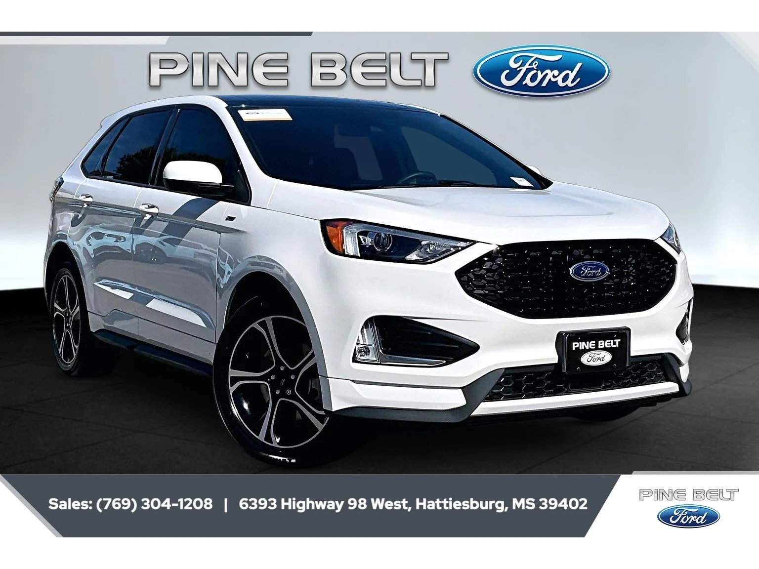 Used 2022 Star White Metallic Tri-Coat Ford ST-Line image 1