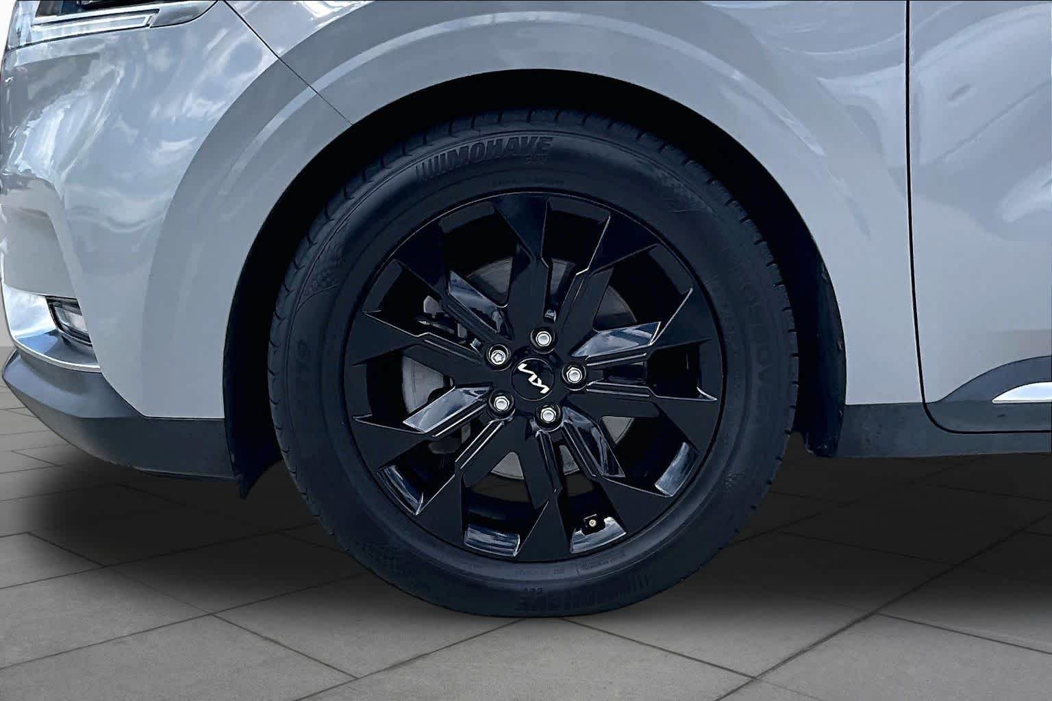 Used 2024 Ceramic Silver Kia SX image 10