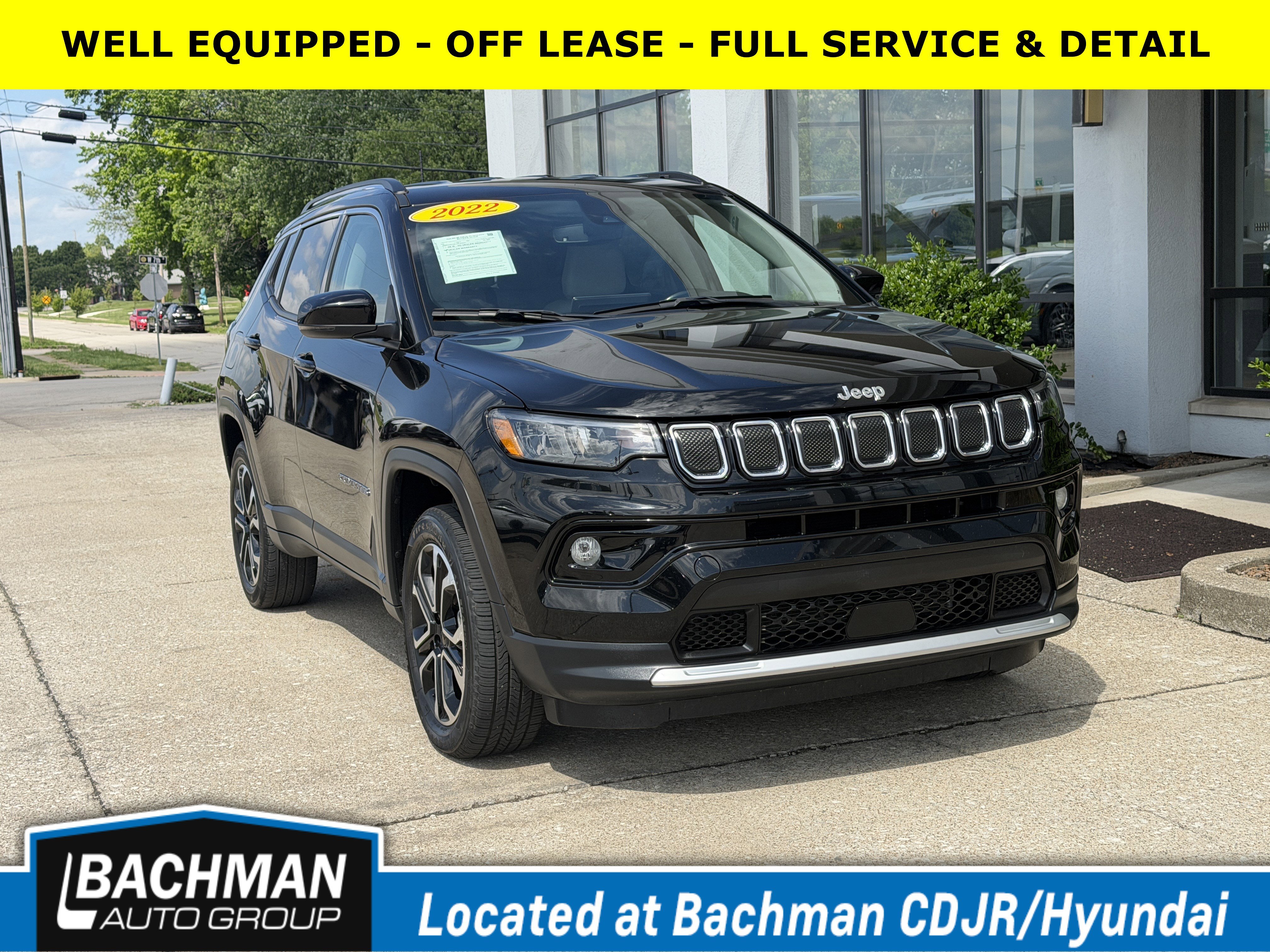 Used 2022 Diamond Black Crystal Pearlcoat Jeep Limited image 1