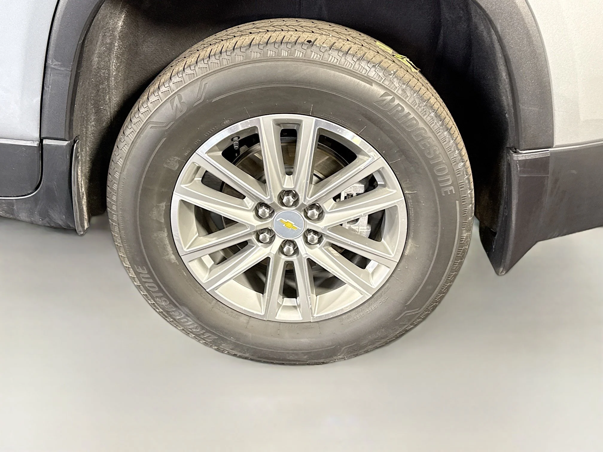 Used 2023 Sterling Gray Metallic Chevrolet LT Cloth image 33