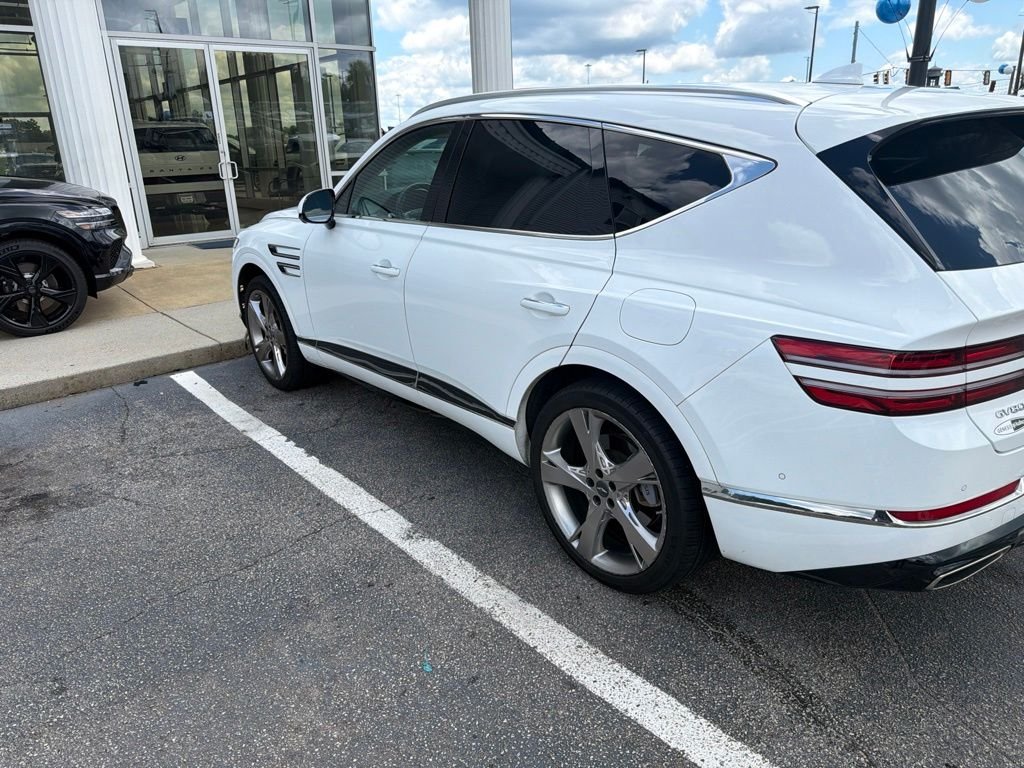 Used 2024 White Genesis 3.5T Advanced image 3