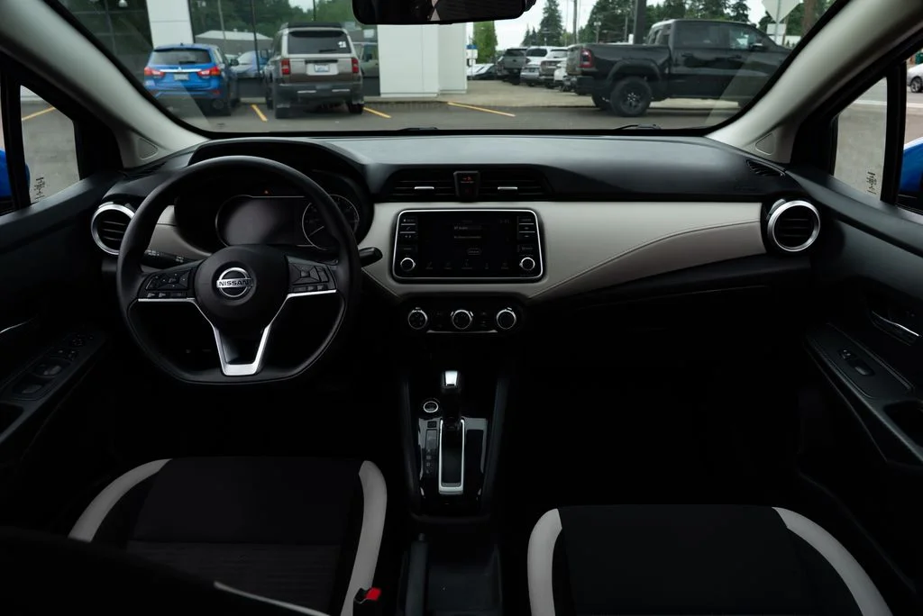 Used 2021 Blue Nissan 1.6 SV image 8