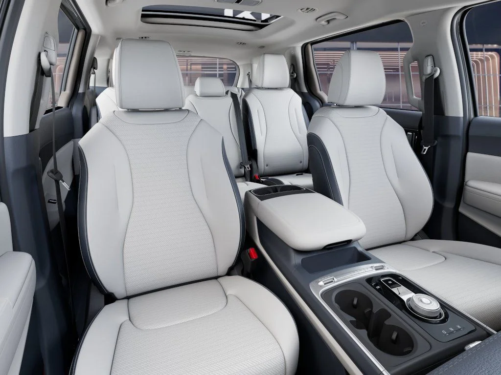 New 2027 White Kia SX Prestige image 15