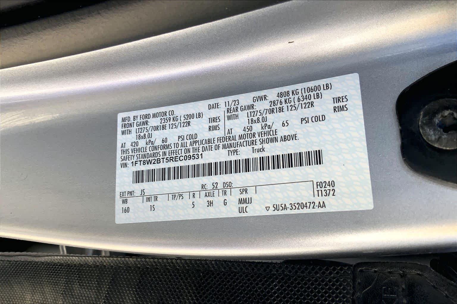 Used 2024 Iconic Silver Metallic Ford XL image 35