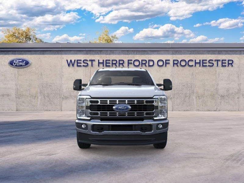 2026 Ford F-350 Super Duty Chassis Cab XLT - Photo 7