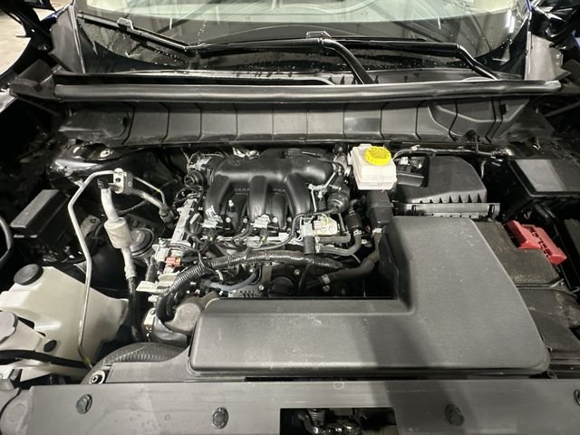 2025 Nissan Pathfinder SV - Photo 22