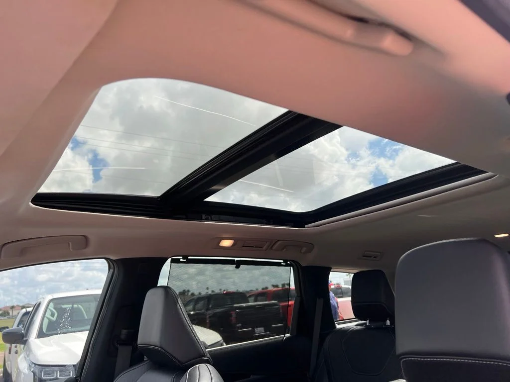 Used 2023 Blue INFINITI Sensory image 11