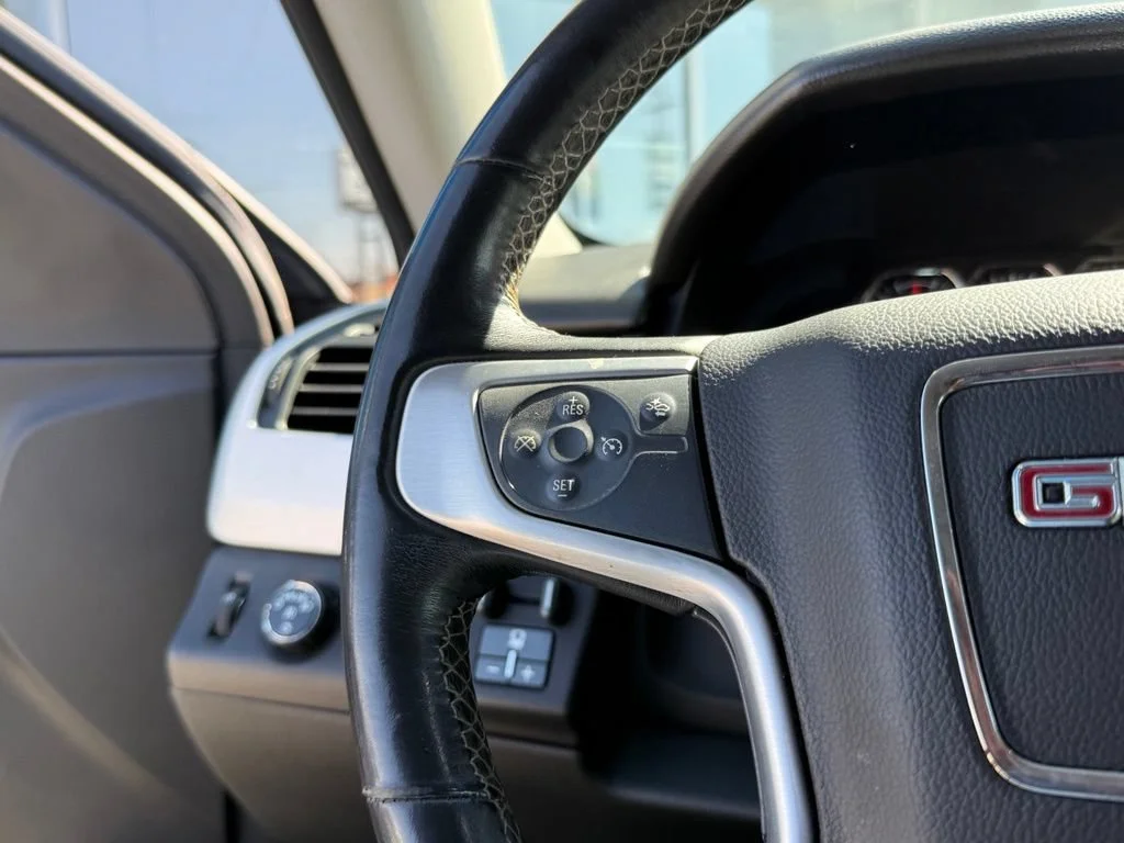 Used 2015 IRIDIUM METALLIC GMC SLE image 21