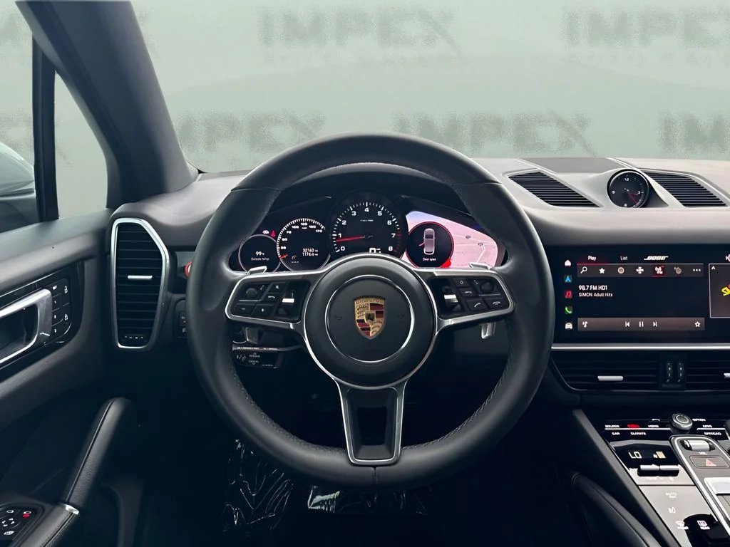 Used 2023  Porsche Base image 10