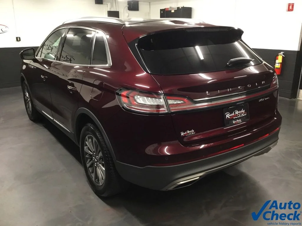 Used 2020 Red Lincoln Reserve image 7