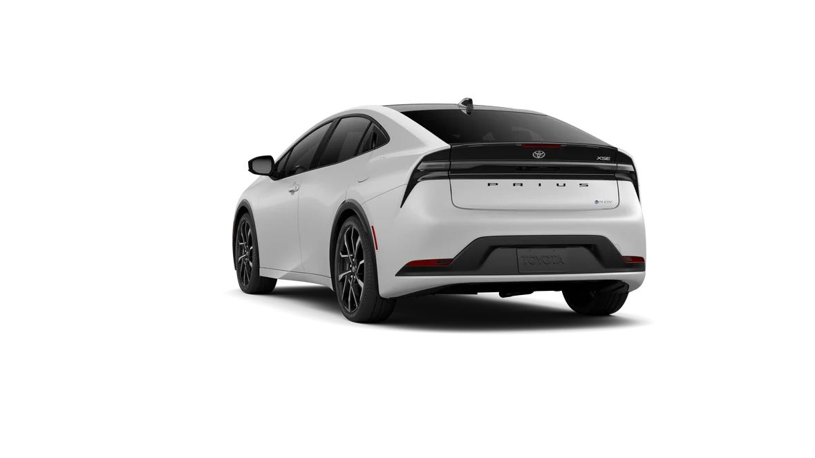 New 2027 Wind Chill Pearl Toyota XSE Premium image 4