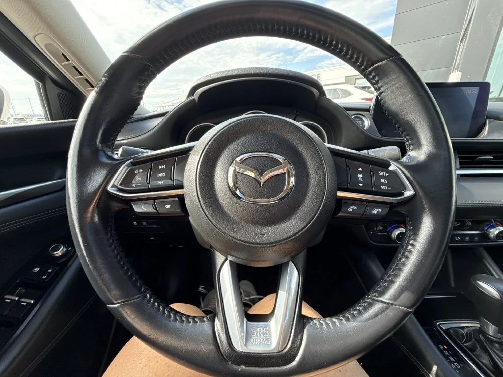 Used 2018 White Mazda Touring image 14