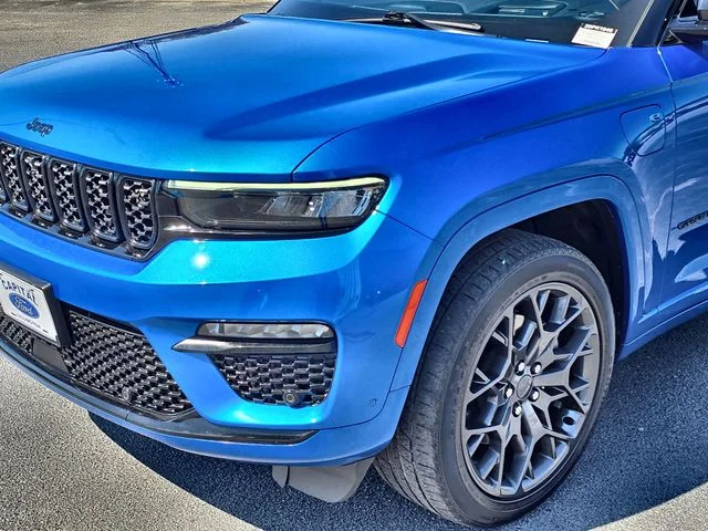 Used 2023 Blue Jeep Summit Reserve 4xe image 10