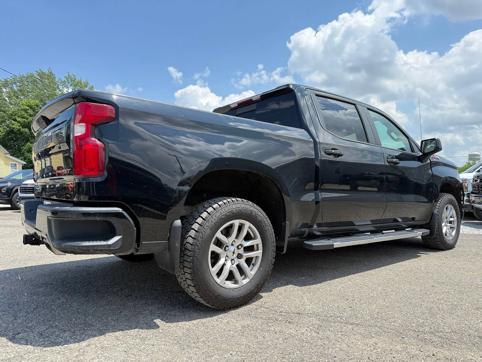 Used 2019 BLACK Chevrolet RST image 8