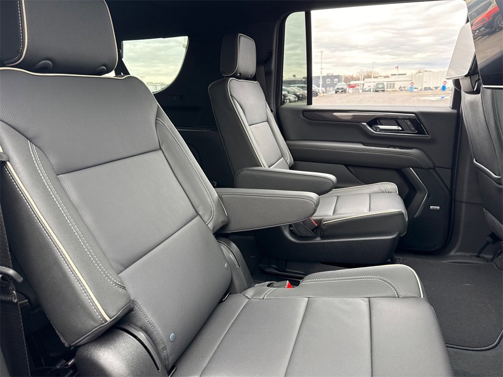 2026 GMC YUKON XL - Image 37