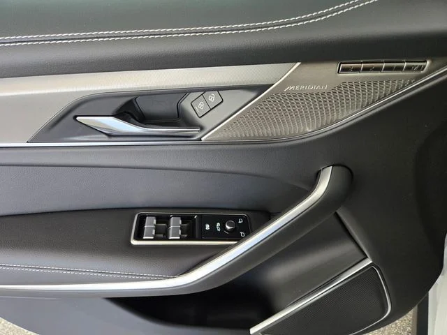 2026 Jaguar F-Pace R-Dynamic S - Photo 20