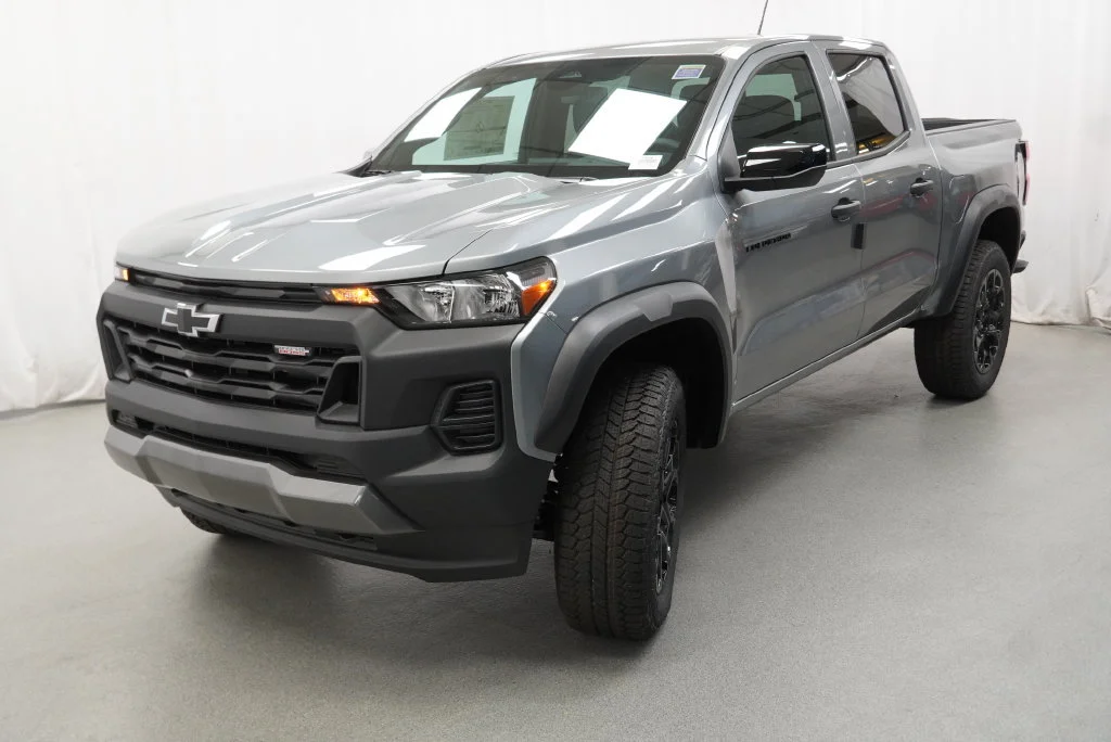 New 2026 Sterling Gray Metallic Chevrolet Trail Boss image 18
