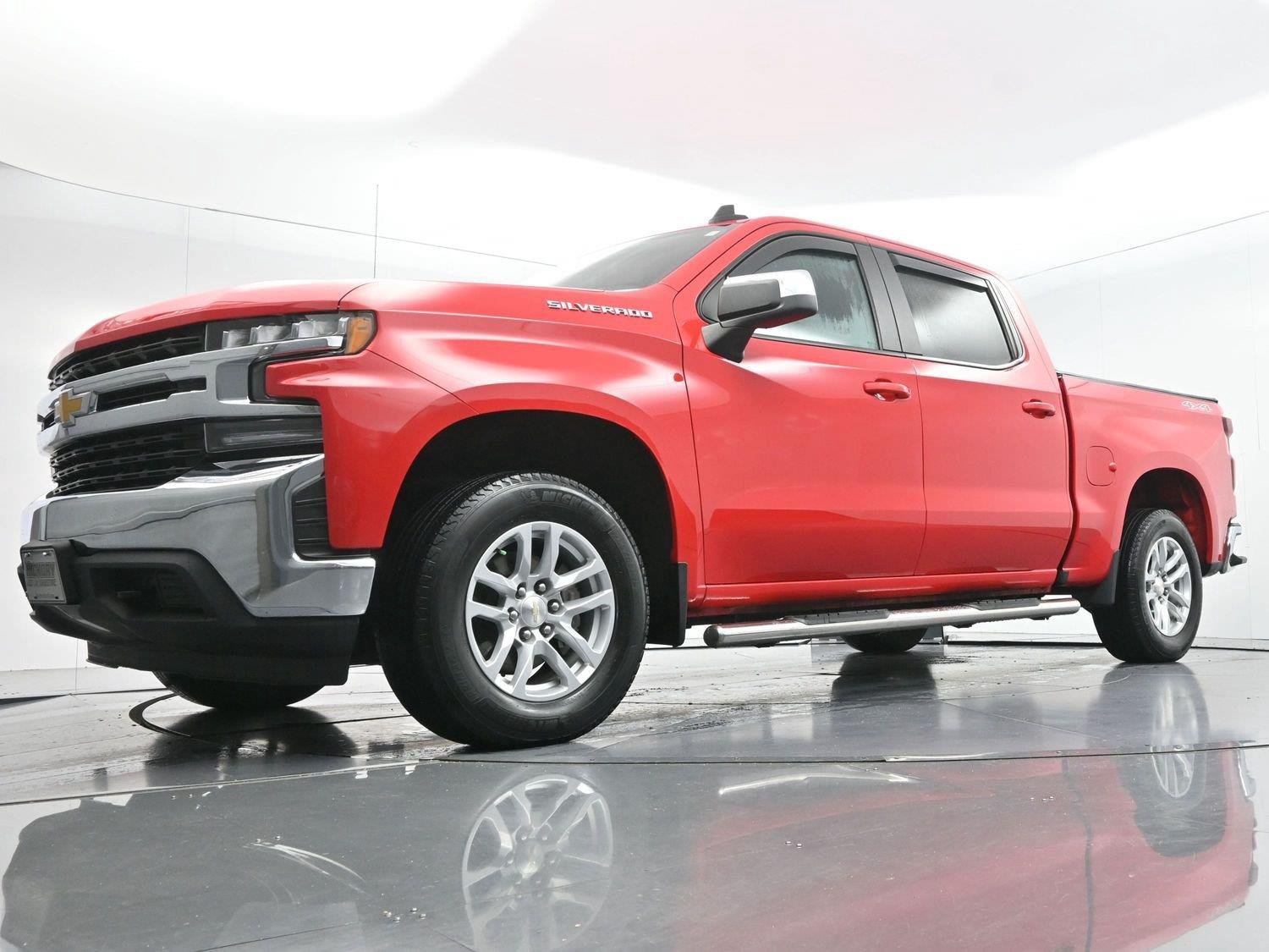 Used 2020 Red Hot Chevrolet LT image 46
