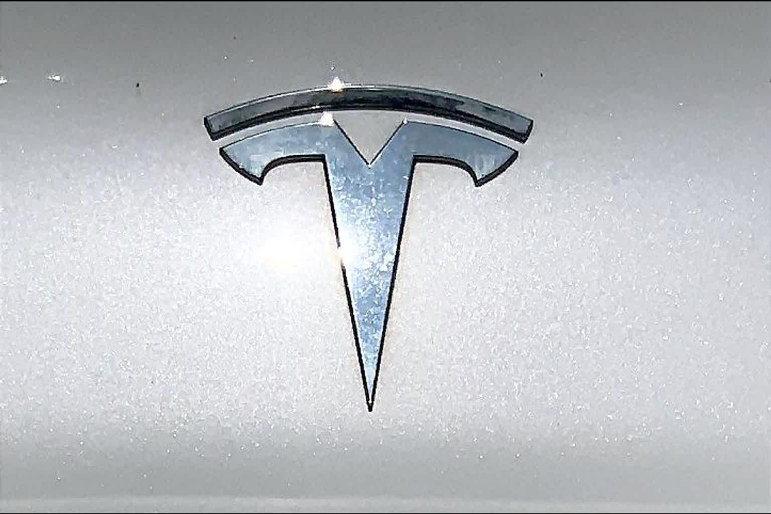 Used 2021 Pearl White Multi-Coat Tesla Long Range image 9