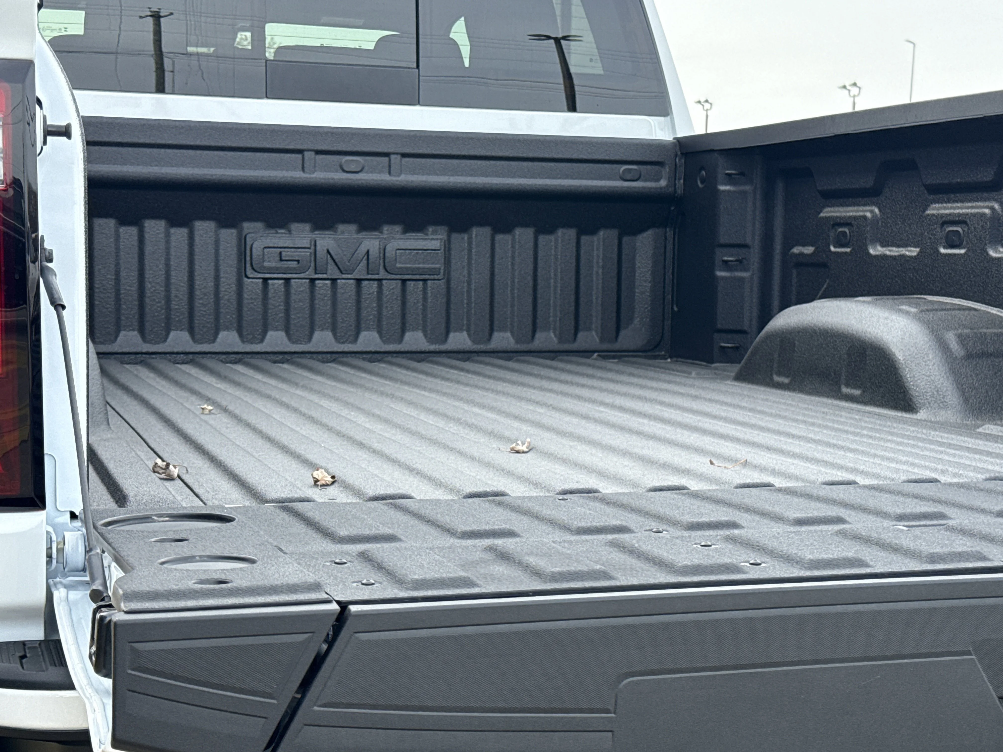 New 2026 Summit White GMC Denali 4WD image 10