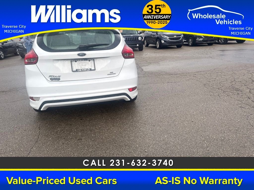 Used 2016 Oxford White Ford SE image 14