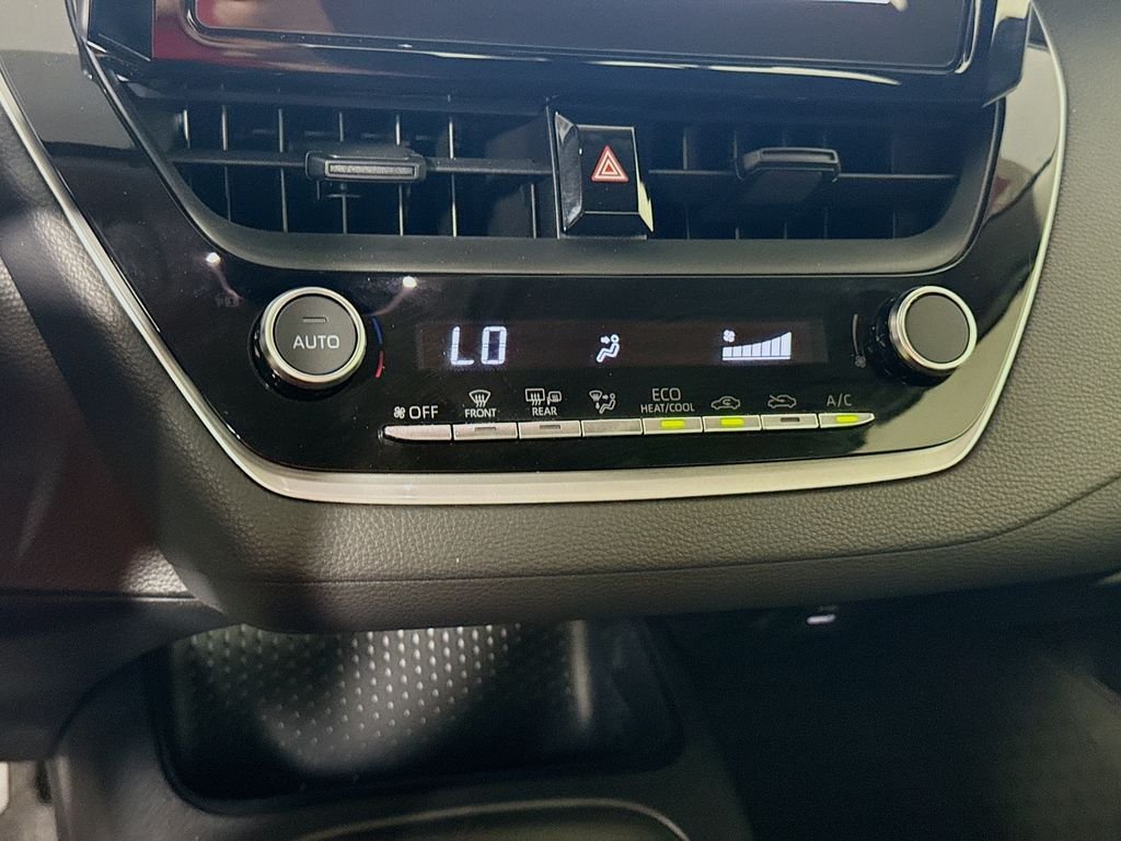 Used 2026 Wind Chill Pearl Toyota Hybrid LE image 14